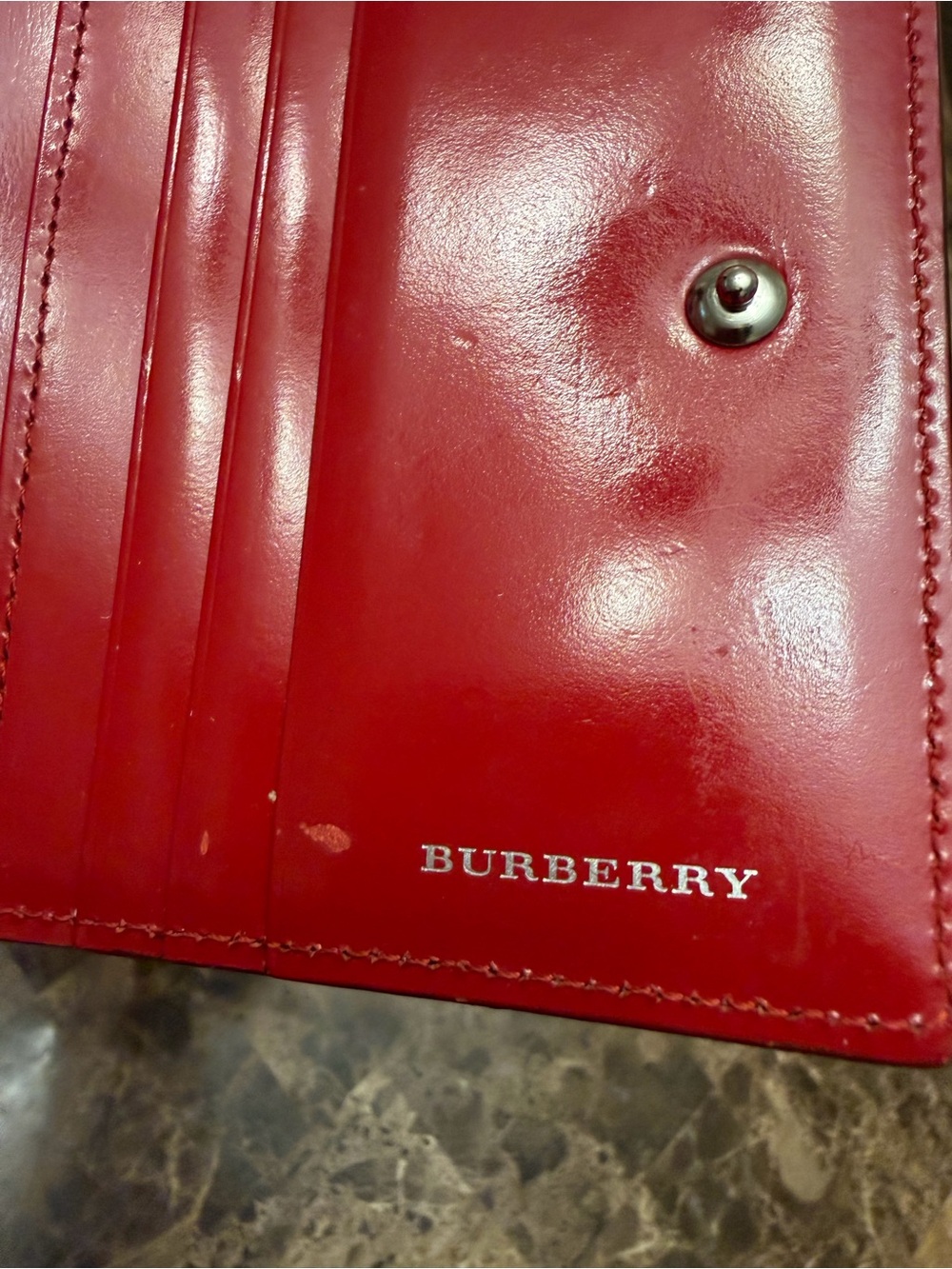 Authentic Burberry Shadow Check Patent Leather Kiss Lock Wallet - Picture 11 of 14